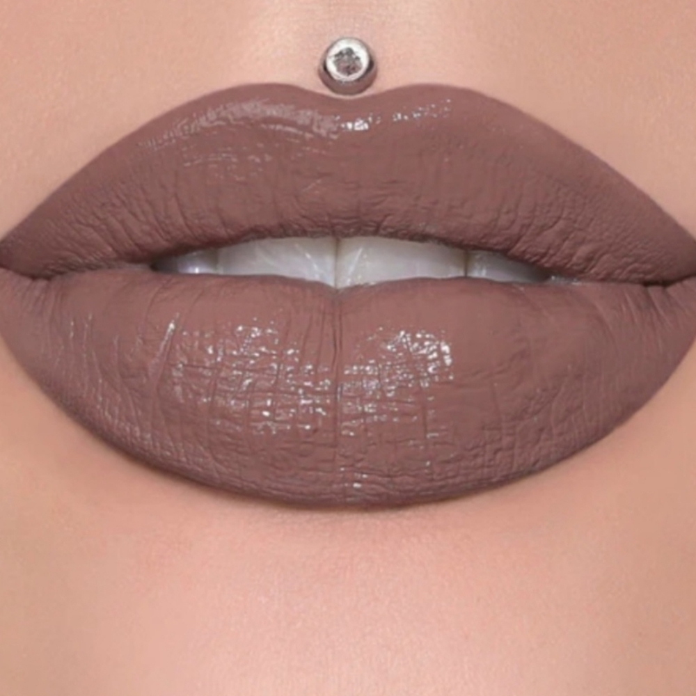 Jeffree Star Supreme Gloss - Tea Bag